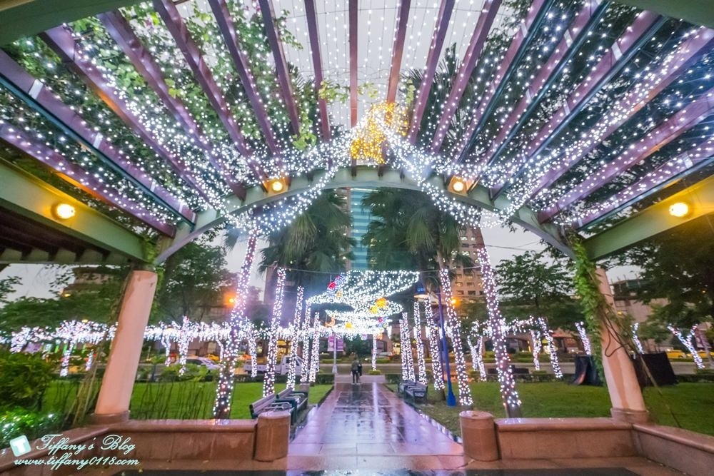 [2017新北耶誕城]2017新北市歡樂耶誕城最新活動內容及交通資訊/3D光雕投影全紀錄/教你怎麼玩怎麼去