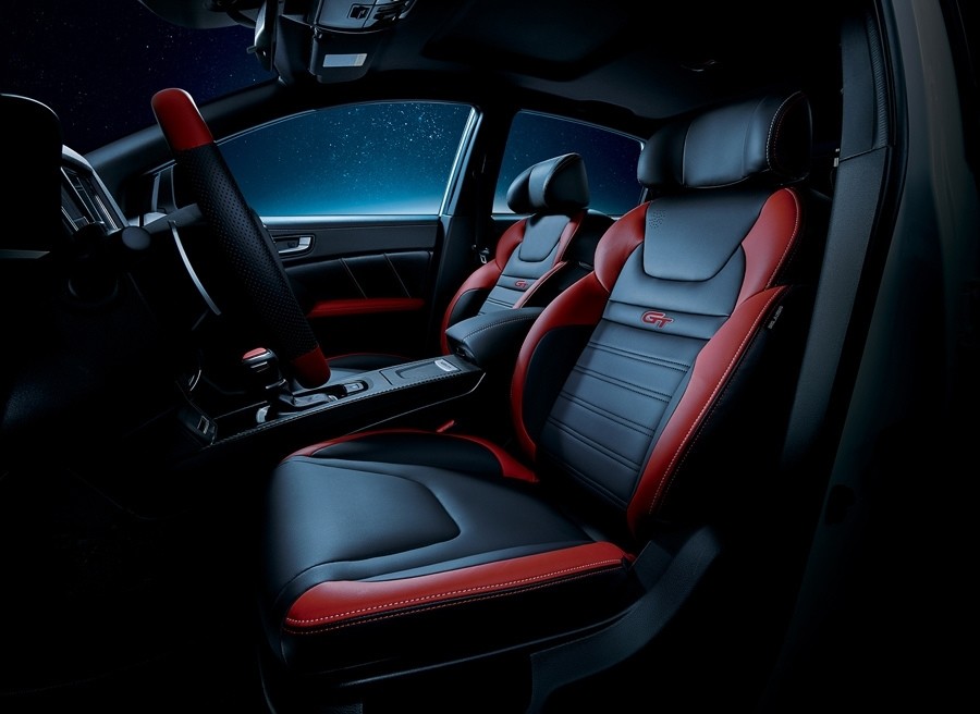 U6 GT220 前艙座椅.jpg