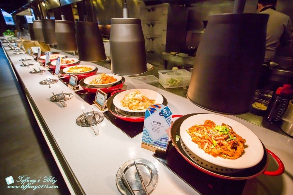 [台北吃到飽餐廳]饗食天堂Buffet大直店/200多道料理CP值高/2017秋季新菜色滿滿的海鮮料理(文末送饗食天堂餐券)