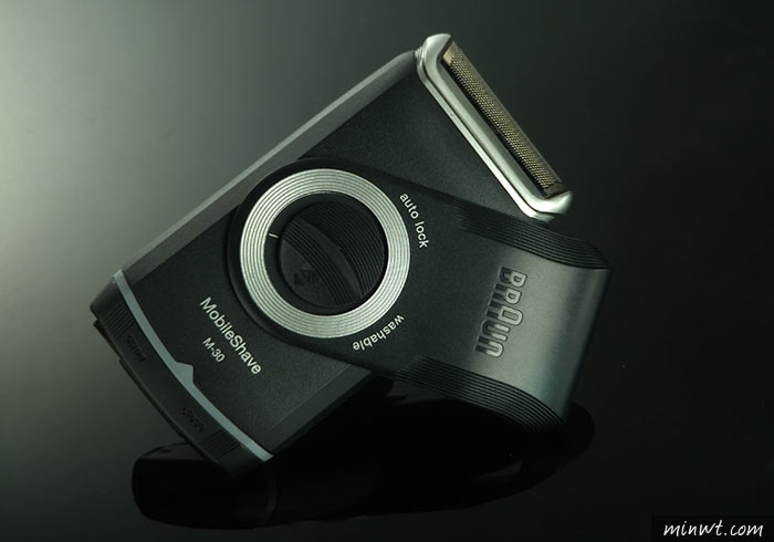 梅問題－「手機商品攝影-19」用手機拍出真男人電動防水刮鬍刀