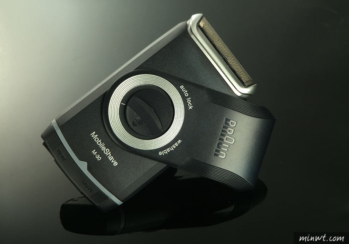 梅問題－「手機商品攝影-19」用手機拍出真男人電動防水刮鬍刀