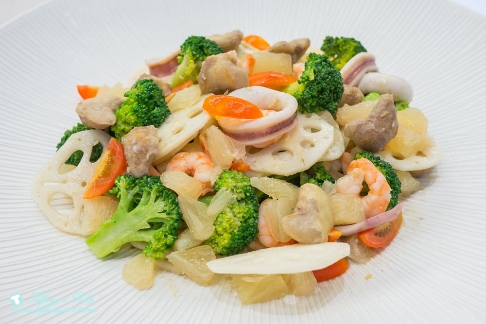 [台北吃到飽餐廳]饗食天堂Buffet大直店/200多道料理CP值高/2017秋季新菜色滿滿的海鮮料理(文末送饗食天堂餐券)