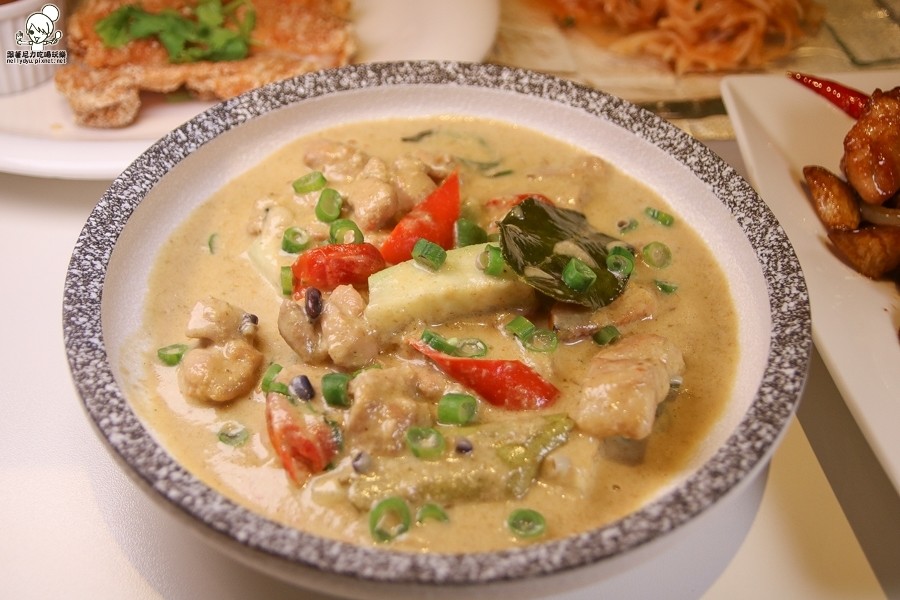 高雄泰式料理 泰式 泰國料理 家樂福 開胃 酸辣