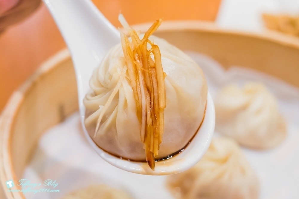 [台北美食]台灣必吃-鼎泰豐/小籠包排骨蛋炒飯及小菜推薦(附菜單)/米其林一星餐廳的點餐攻略