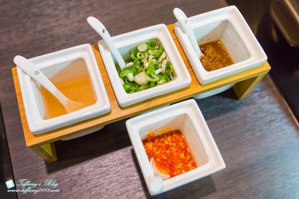 [台中火鍋]鍠樂極上和牛海鮮鍋物/聖誕節套餐限時預定中/台中公益路美食/IG打卡花牆(有免費停車場)