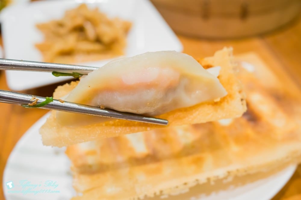 [台北美食]台灣必吃-鼎泰豐/小籠包排骨蛋炒飯及小菜推薦(附菜單)/米其林一星餐廳的點餐攻略