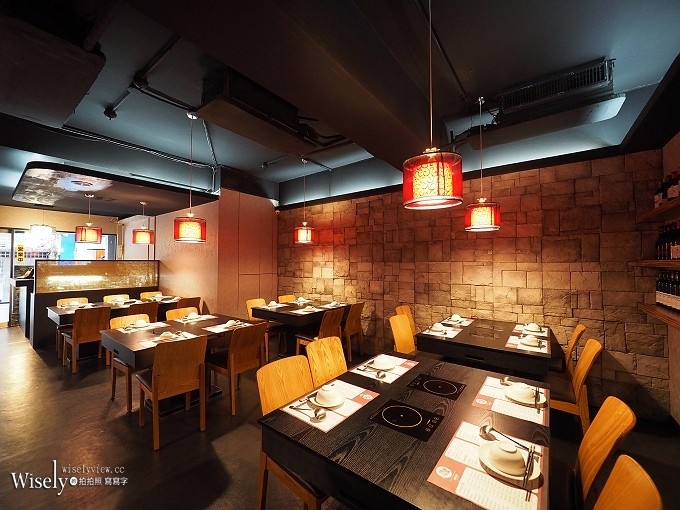 《台北大安。捷運忠孝敦化站》清麻辣：可單人獨享頂級A5日本和牛的麻辣鴛鴦火鍋