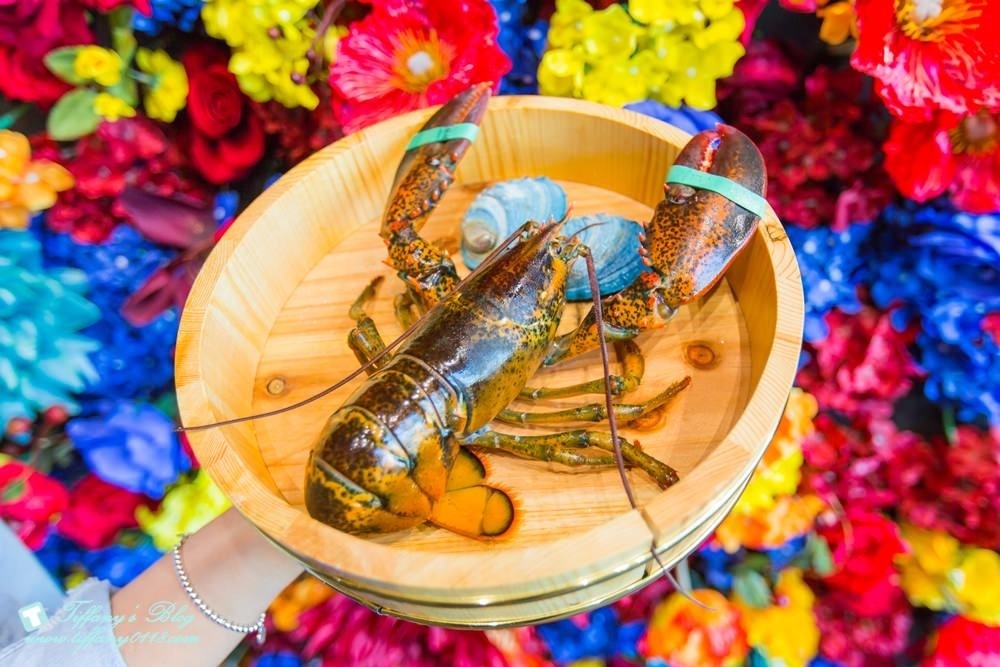 [台中火鍋]鍠樂極上和牛海鮮鍋物/聖誕節套餐限時預定中/台中公益路美食/IG打卡花牆(有免費停車場)