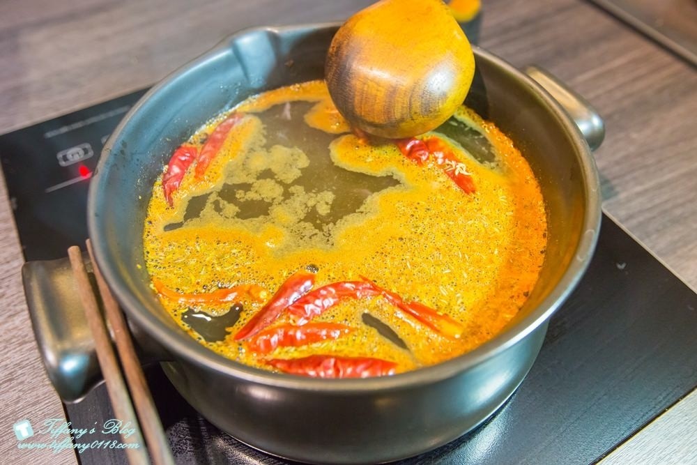 [台中火鍋]鍠樂極上和牛海鮮鍋物/聖誕節套餐限時預定中/台中公益路美食/IG打卡花牆(有免費停車場)