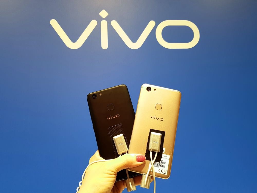 全球第五大手機品牌 VIVO 登台！V7/V7+ NT$9,900 元起