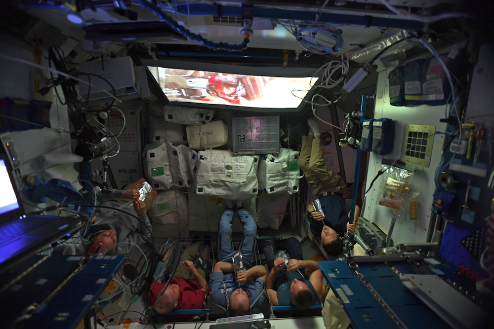 透過照片 NASA 太空人帶大家一窺太空站電影夜