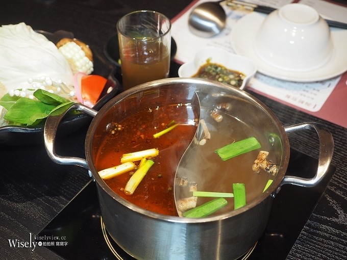 《台北大安。捷運忠孝敦化站》清麻辣：可單人獨享頂級A5日本和牛的麻辣鴛鴦火鍋