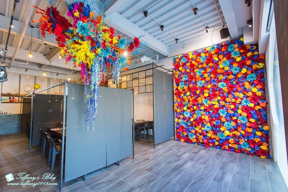 [台中火鍋]鍠樂極上和牛海鮮鍋物/聖誕節套餐限時預定中/台中公益路美食/IG打卡花牆(有免費停車場)