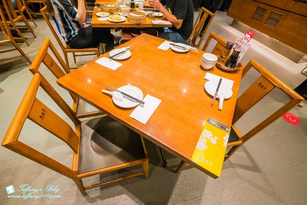 [台北美食]台灣必吃-鼎泰豐/小籠包排骨蛋炒飯及小菜推薦(附菜單)/米其林一星餐廳的點餐攻略