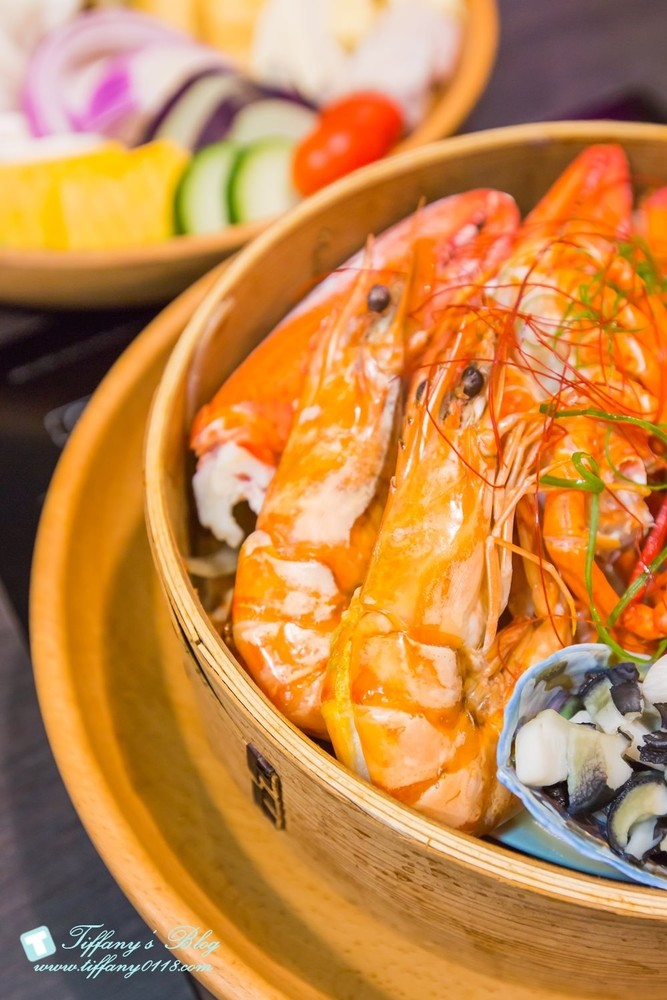 [台中火鍋]鍠樂極上和牛海鮮鍋物/聖誕節套餐限時預定中/台中公益路美食/IG打卡花牆(有免費停車場)