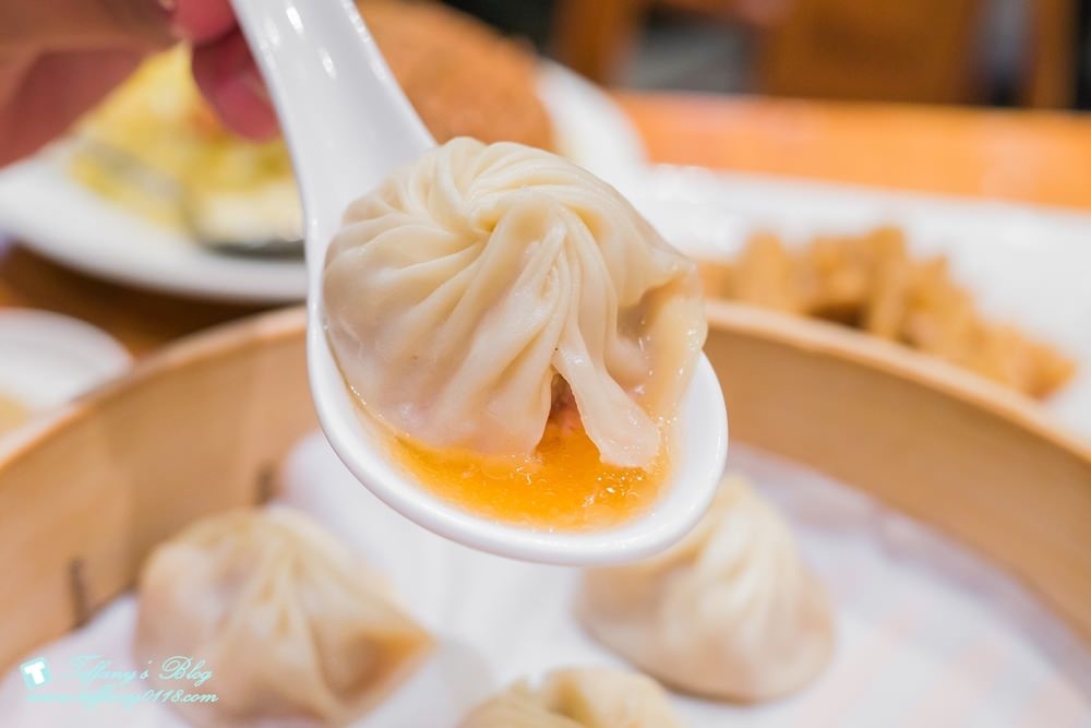 [台北美食]台灣必吃-鼎泰豐/小籠包排骨蛋炒飯及小菜推薦(附菜單)/米其林一星餐廳的點餐攻略