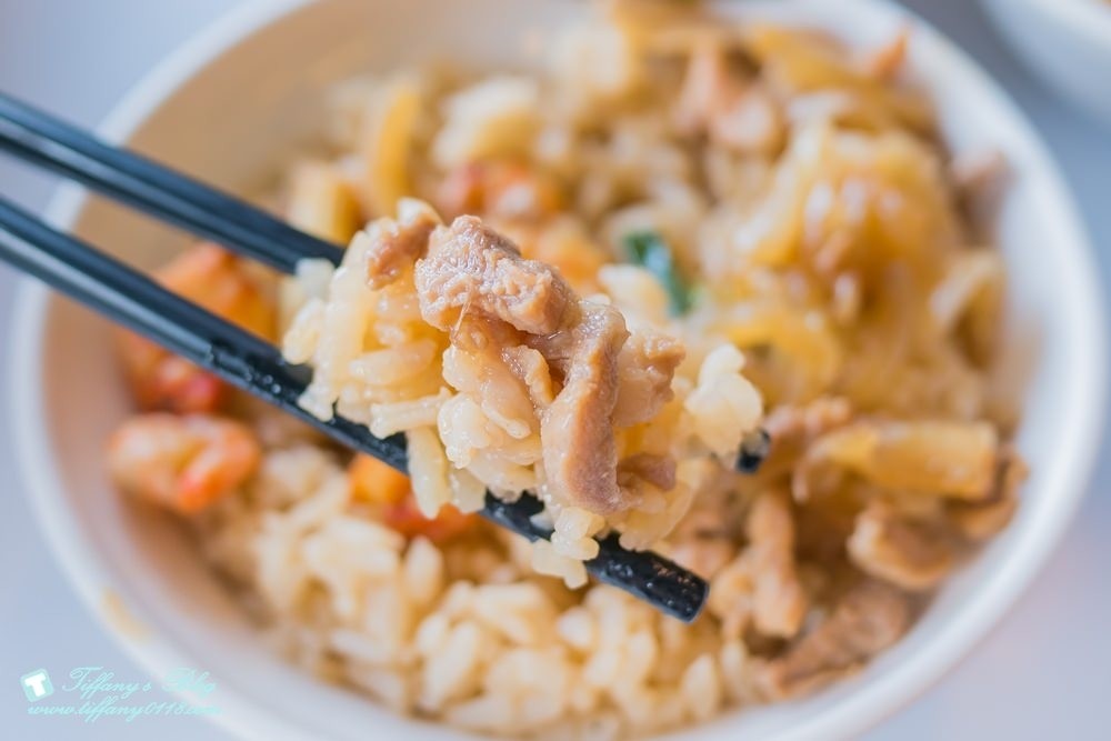 [台南美食]矮仔成蝦仁飯/海安路必吃美食/跟集品蝦仁飯好吃程度不相上下!!