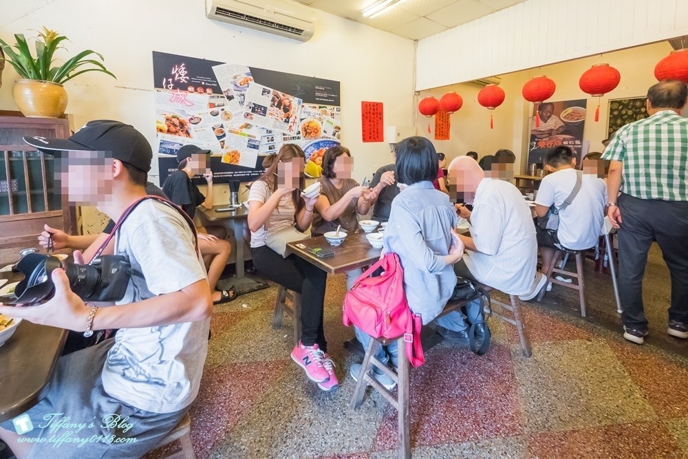 [台南美食]矮仔成蝦仁飯/海安路必吃美食/跟集品蝦仁飯好吃程度不相上下!!