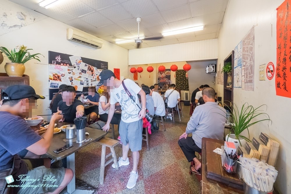 [台南美食]矮仔成蝦仁飯/海安路必吃美食/跟集品蝦仁飯好吃程度不相上下!!