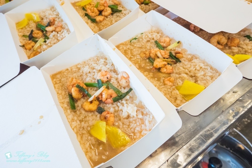 [台南美食]矮仔成蝦仁飯/海安路必吃美食/跟集品蝦仁飯好吃程度不相上下!!