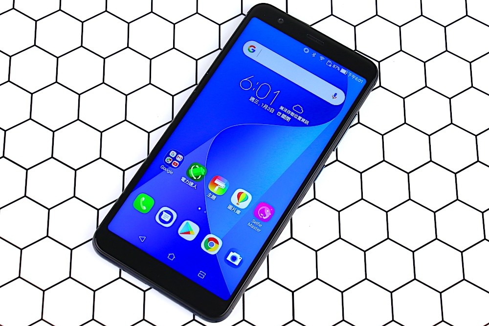 ASUS ZenFone Max Plus (M1)