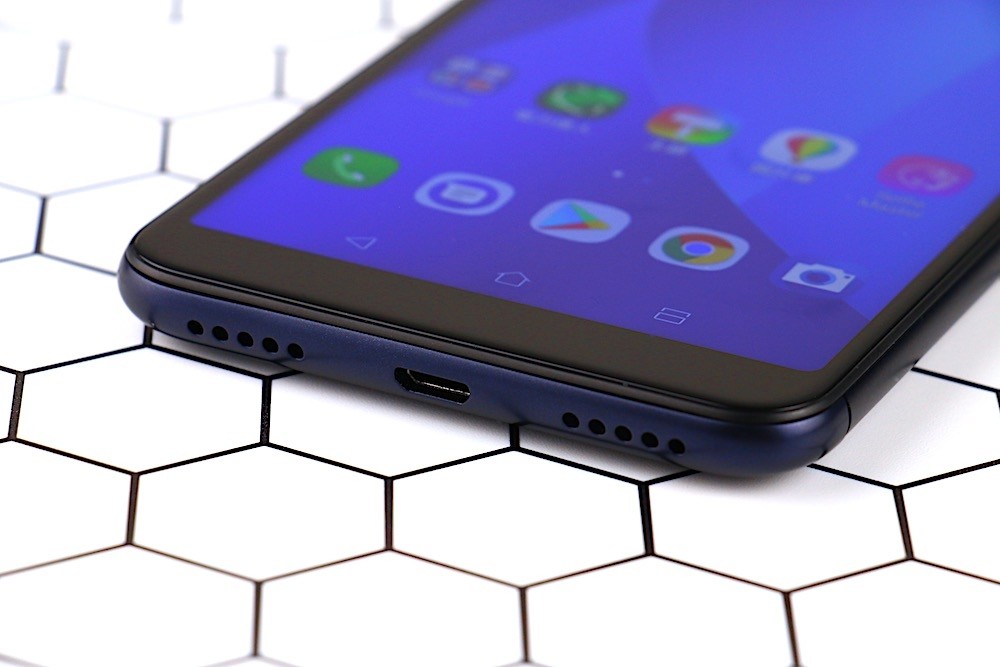 ASUS ZenFone Max Plus (M1)