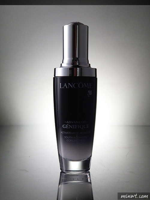 梅問題－「手機商品攝影-16」用手機也能拍出如雜誌般質感的蘭蔻小黑瓶