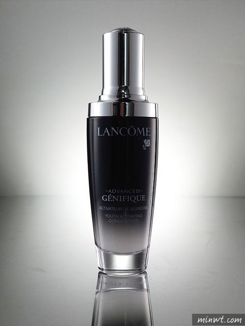 梅問題－「手機商品攝影-16」用手機也能拍出如雜誌般質感的蘭蔻小黑瓶