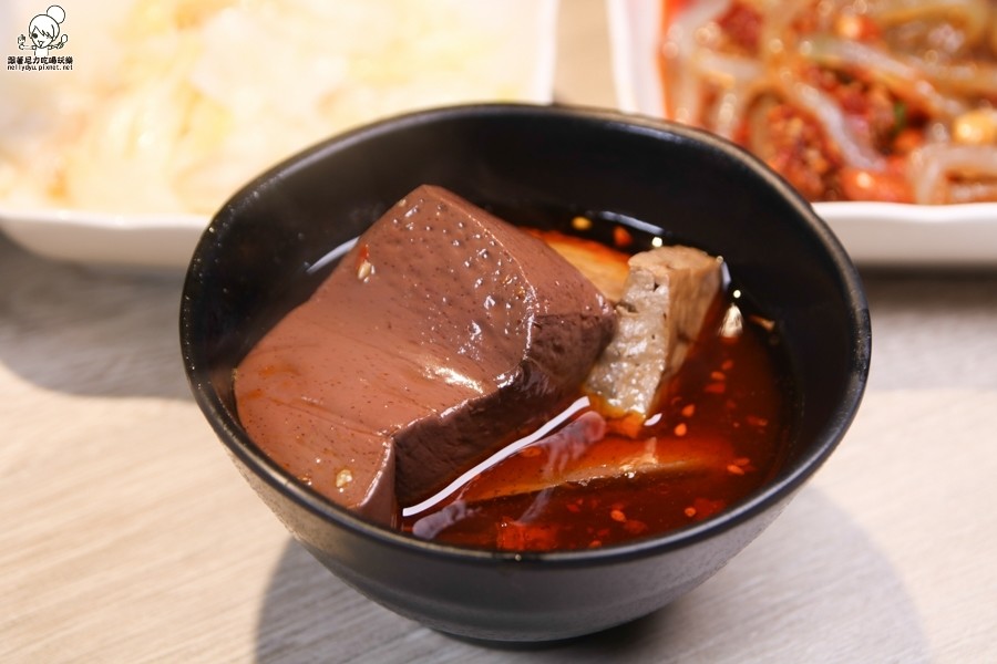 食鍋 麻辣火鍋 鍋物 火鍋 北高雄火鍋 鴛鴦鍋 高雄美食 高雄必吃 霸氣肉盤 肉多