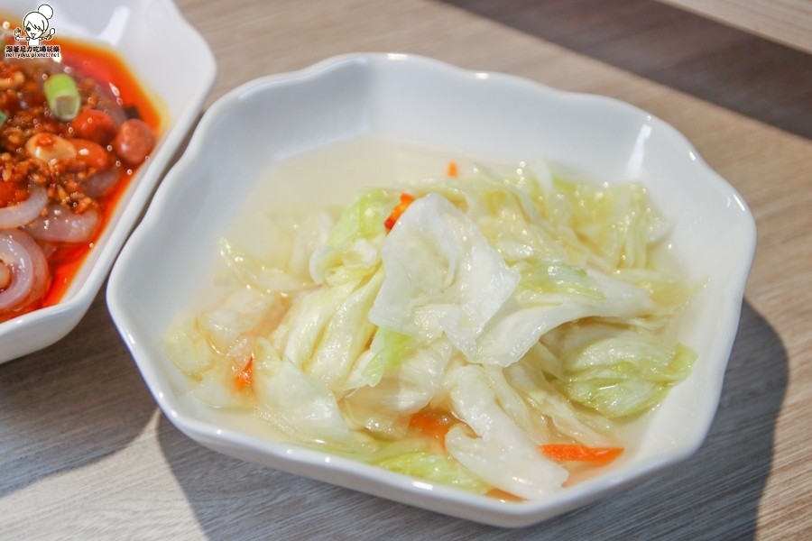 食鍋 麻辣火鍋 鍋物 火鍋 北高雄火鍋 鴛鴦鍋 高雄美食 高雄必吃 霸氣肉盤 肉多