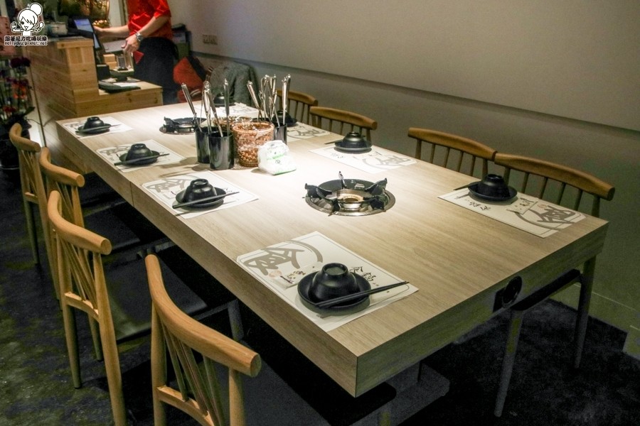 食鍋 麻辣火鍋 鍋物 火鍋 北高雄火鍋 鴛鴦鍋 高雄美食 高雄必吃 霸氣肉盤 肉多