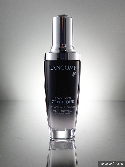 梅問題－「手機商品攝影-16」用手機也能拍出如雜誌般質感的蘭蔻小黑瓶