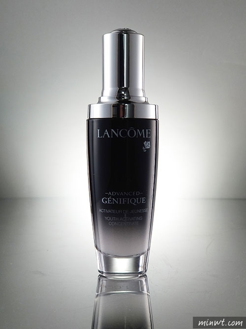 梅問題－「手機商品攝影-16」用手機也能拍出如雜誌般質感的蘭蔻小黑瓶