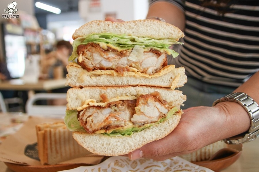 早安公雞 早餐 高雄美食 高雄必吃 早午餐 老麵 老麵糰 學生 校園美食