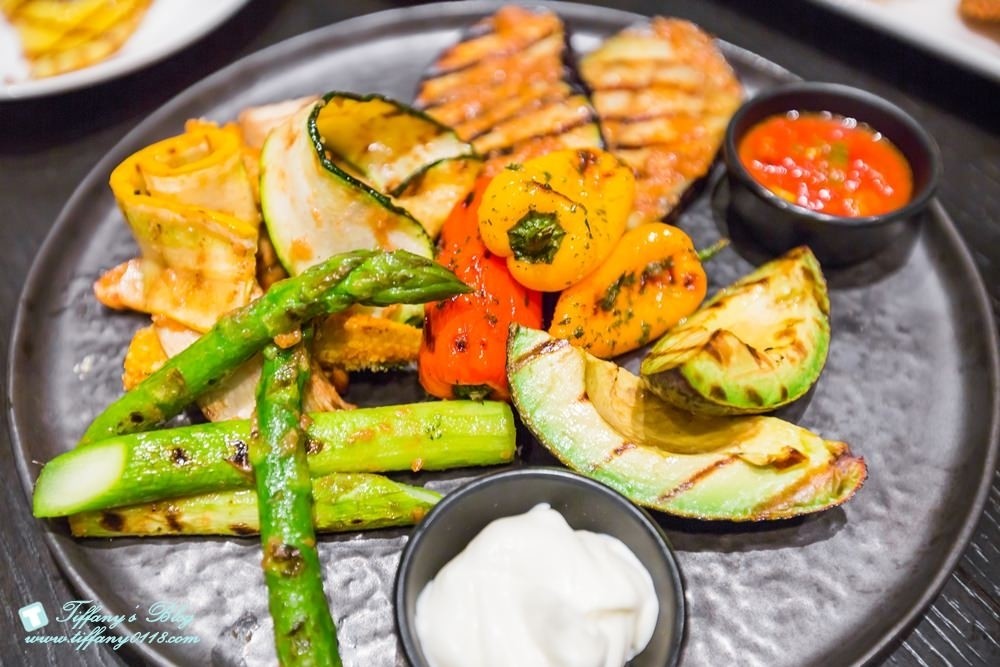 [台北美食]寒舍艾美酒店。探索廚房Buffet自助餐廳/推薦台北必吃的吃到飽餐廳/食尚Buffet月活動