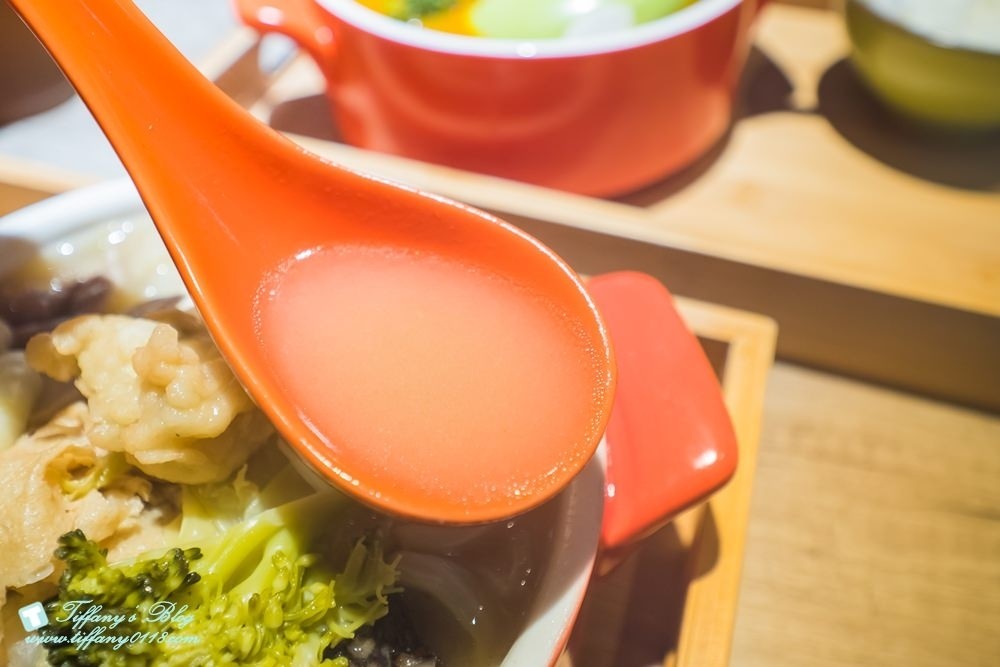 [台北美食]12MINI石二鍋經典獨享鍋/平價百元火鍋+完整菜單/慶城街一號