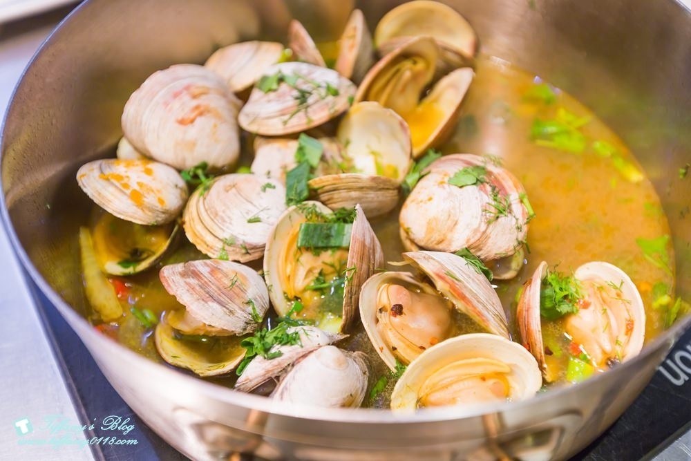 [台北美食]寒舍艾美酒店。探索廚房Buffet自助餐廳/推薦台北必吃的吃到飽餐廳/食尚Buffet月活動