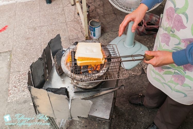[台南美食]阿嬤碳烤三明治/赤嵌樓旁的祀典武廟必吃美食/台南中西區美食