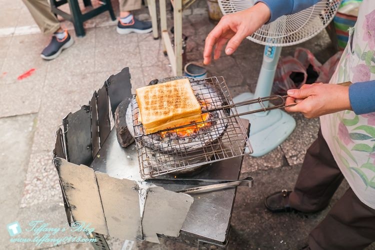 [台南美食]阿嬤碳烤三明治/赤嵌樓旁的祀典武廟必吃美食/台南中西區美食