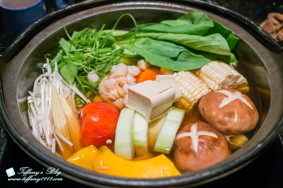 [台北火鍋]囍聚精緻鍋物/現流海鮮頂級食材環境清幽/近國父紀念館捷運站(附完整菜單)