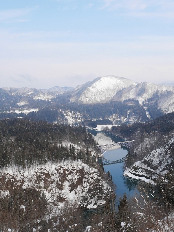 【福島旅遊】只見線第一鐵橋：鐵道冬雪絕景（含交通攻略＋雪地必備好用聖品潤膚霜推薦） @就愛去日本 - 右上的世界食旅