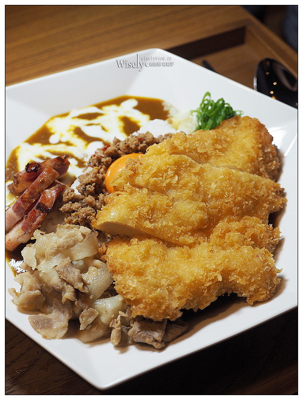 台北大安。三上咖哩MIKAMI CURRY︱道地日式香濃咖哩與唐揚炸雞，2.4公斤超級巨無霸咖哩20分鐘『完食免費』～6/12-6/30試營運，捷運忠孝復興站美食