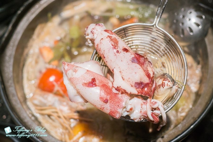 [台北火鍋]囍聚精緻鍋物/現流海鮮頂級食材環境清幽/近國父紀念館捷運站(附完整菜單)