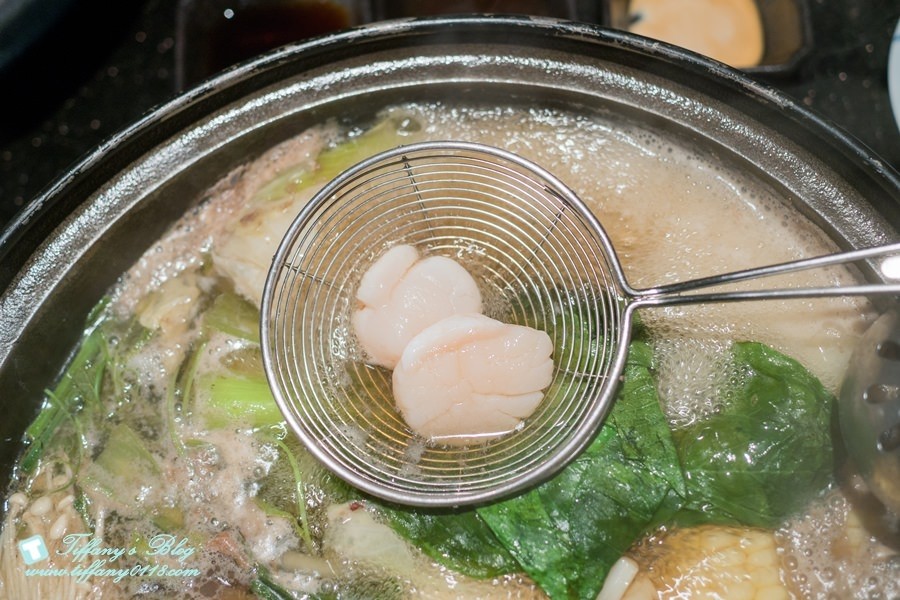 [台北火鍋]囍聚精緻鍋物/現流海鮮頂級食材環境清幽/近國父紀念館捷運站(附完整菜單)