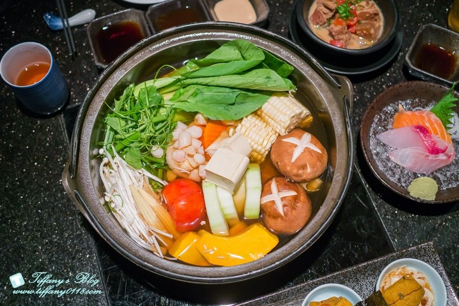 [台北火鍋]囍聚精緻鍋物/現流海鮮頂級食材環境清幽/近國父紀念館捷運站(附完整菜單)