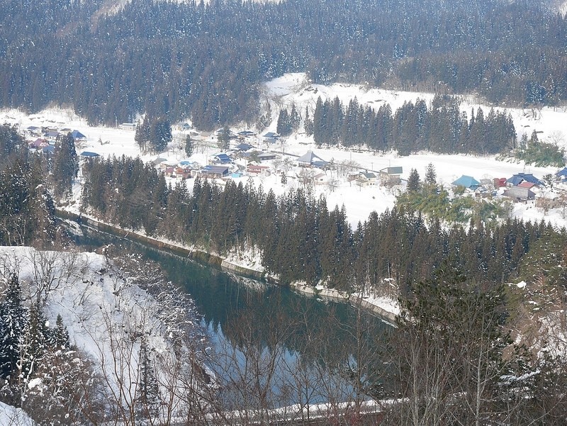 【福島旅遊】只見線第一鐵橋：鐵道冬雪絕景（含交通攻略＋雪地必備好用聖品潤膚霜推薦） @就愛去日本 - 右上的世界食旅