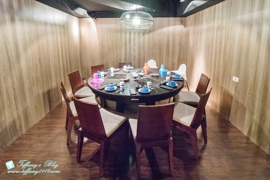 [台北火鍋]囍聚精緻鍋物/現流海鮮頂級食材環境清幽/近國父紀念館捷運站(附完整菜單)