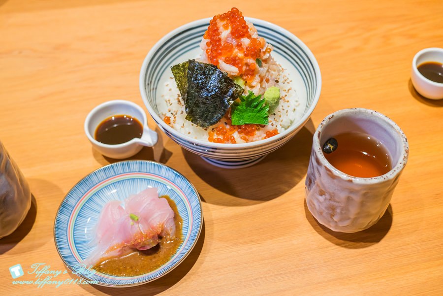 [台北美食]日本橋海鮮丼つじ半 Tsujihan/東京必吃排隊海鮮丼/捷運市政府站(附完整吃法影片)