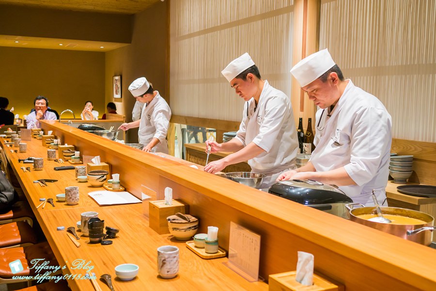 [台北美食]日本橋海鮮丼つじ半 Tsujihan/東京必吃排隊海鮮丼/捷運市政府站(附完整吃法影片)