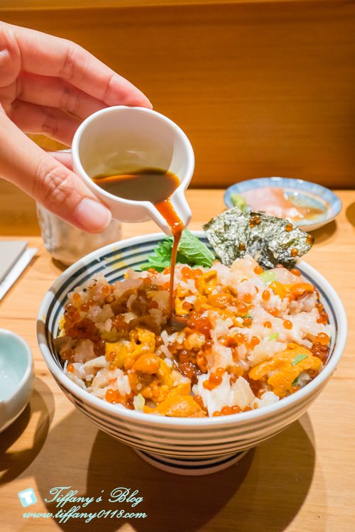 [台北美食]日本橋海鮮丼つじ半 Tsujihan/東京必吃排隊海鮮丼/捷運市政府站(附完整吃法影片)